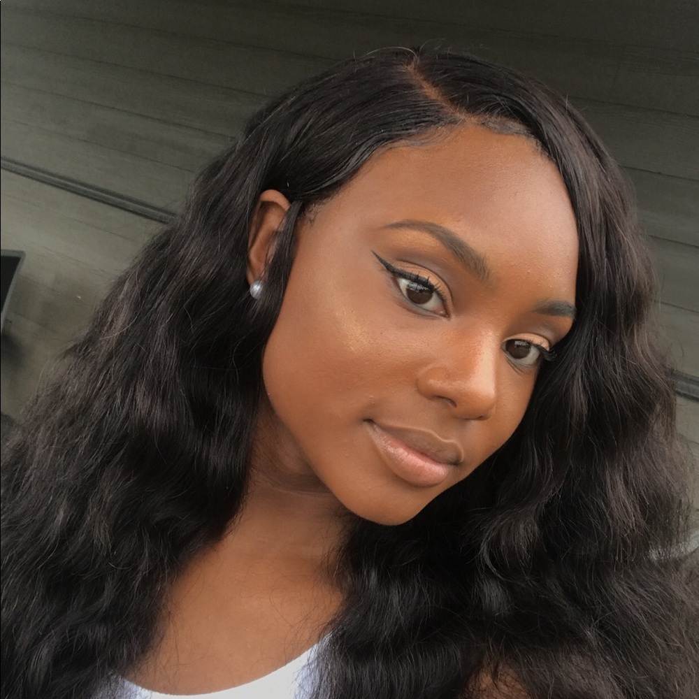 Meet your Posher, Maya